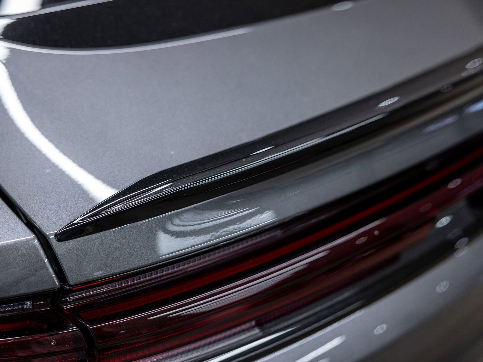 Certified 2025 Porsche Cayenne Coupe AWD/4WD image 22