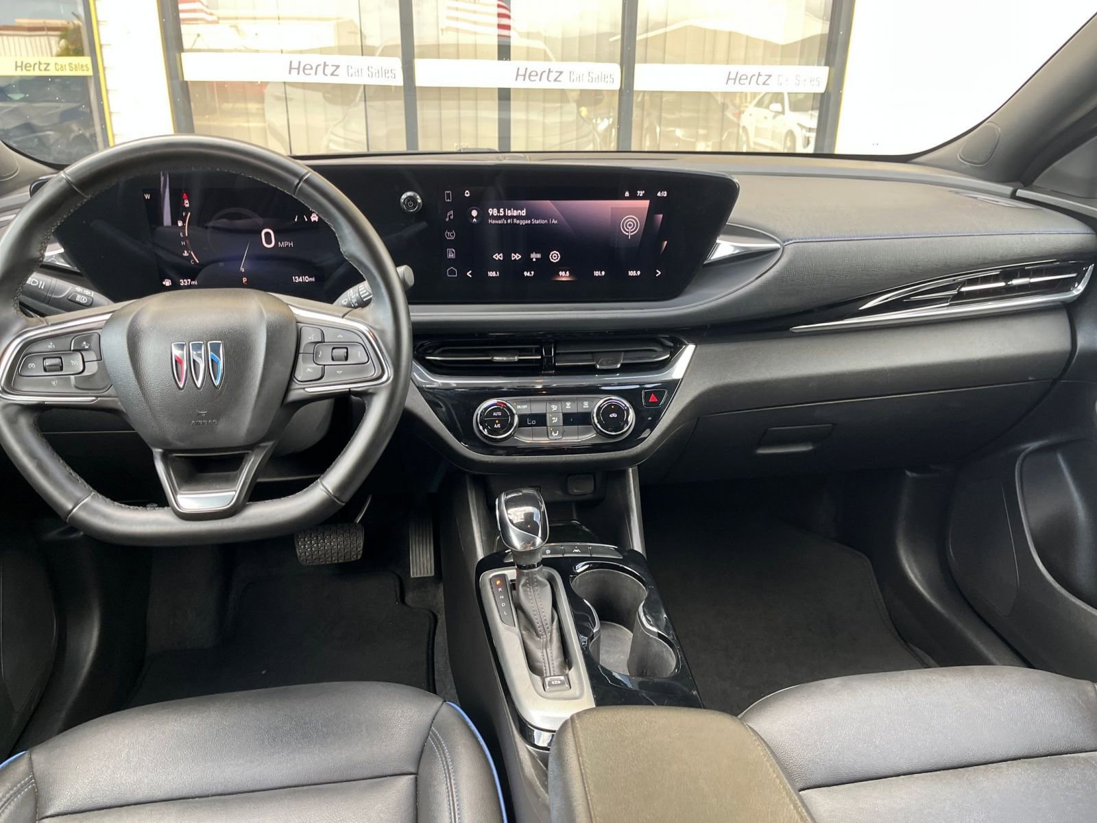 Used 2025 Buick Envista Sport Touring image 32