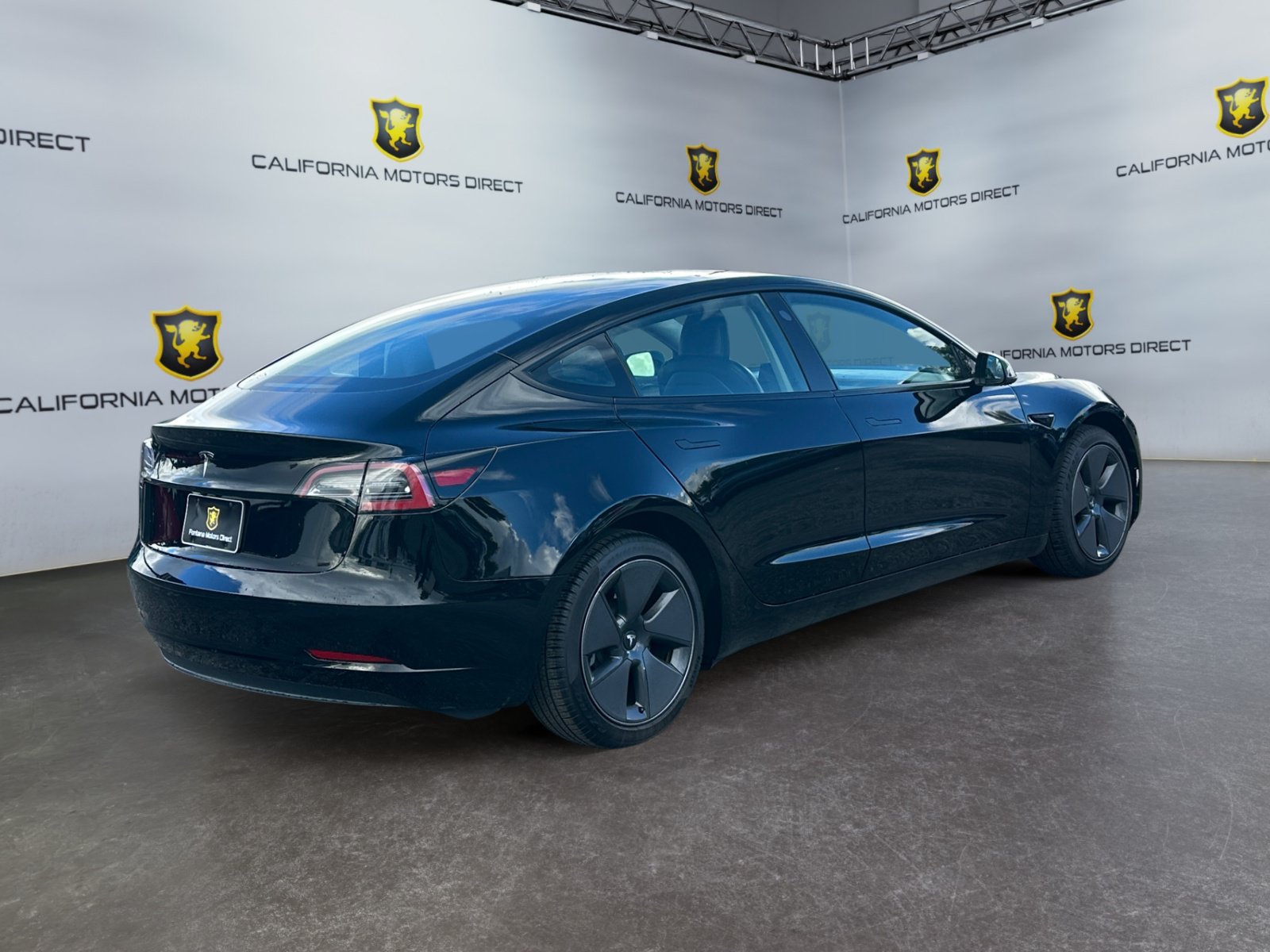 Used 2023 Tesla Model 3 Standard Range RWD image 5