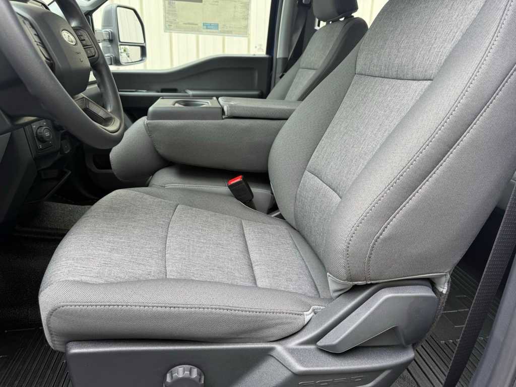 New 2026 Ford F350 XL image 4