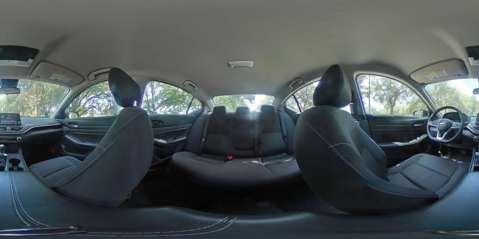 Used 2025 Nissan Altima 2.5 SV FWD image 41
