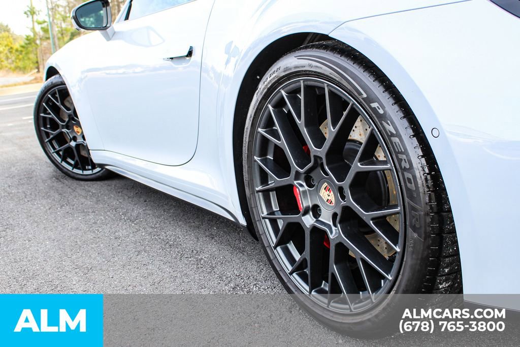 Used 2025 Porsche 911 Carrera GTS image 15