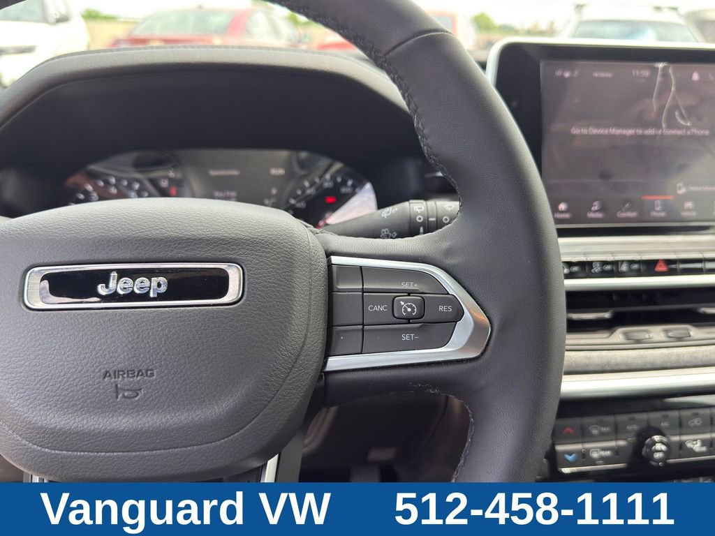 Used 2025 Jeep Compass Latitude w/ Convenience Group AWD/4WD image 18