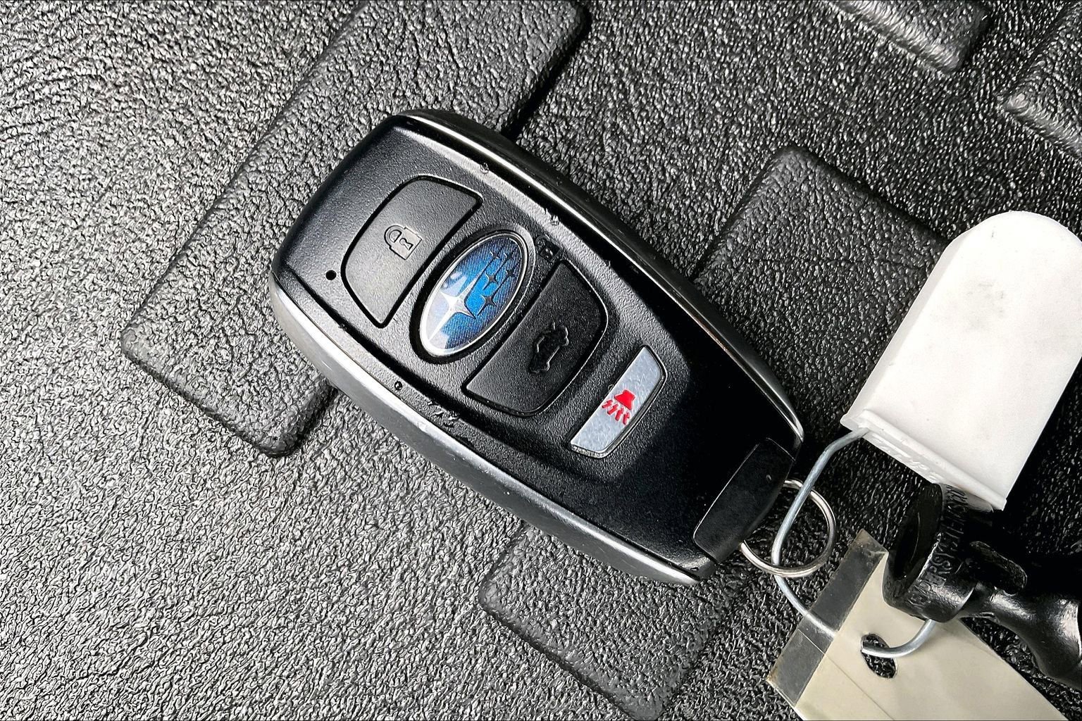 Used 2025 Subaru Legacy Limited image 9