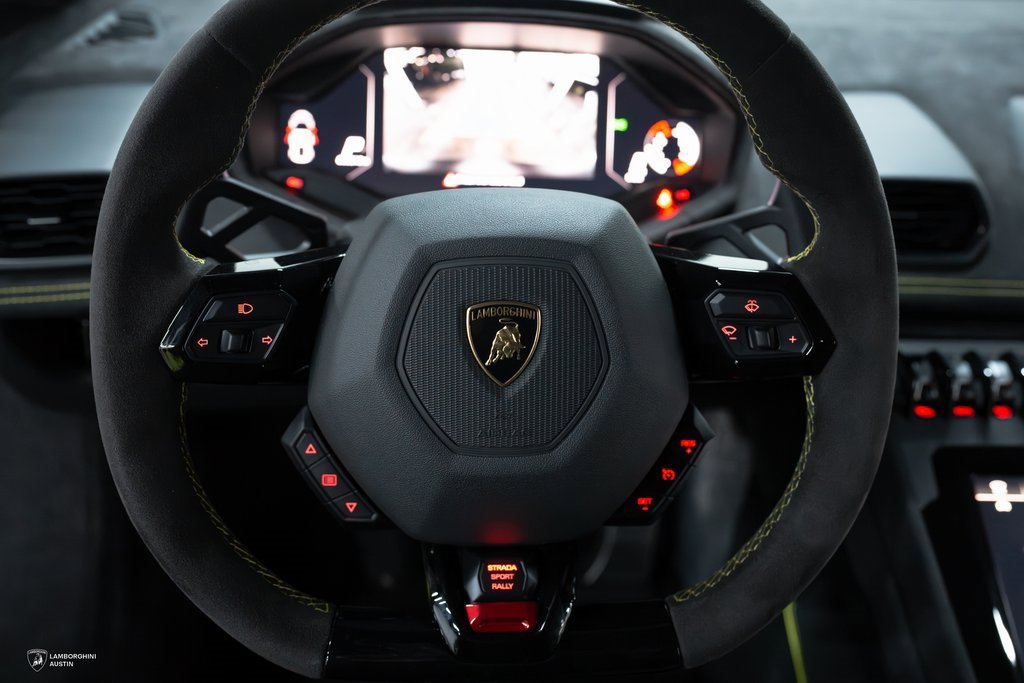 Used 2024 Lamborghini Huracan Sterrato image 27