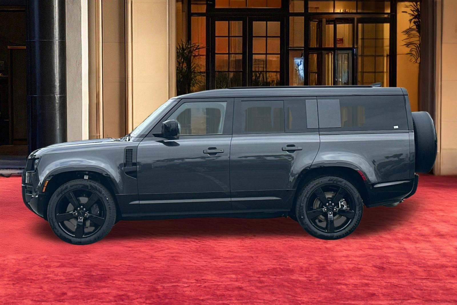 New 2026 Land Rover Defender 130 X-Dynamic SE image 2