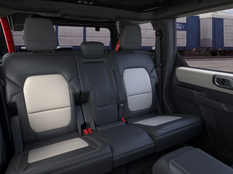 New 2026 Ford Bronco Outer Banks w/ Sasquatch Package AWD/4WD image 11