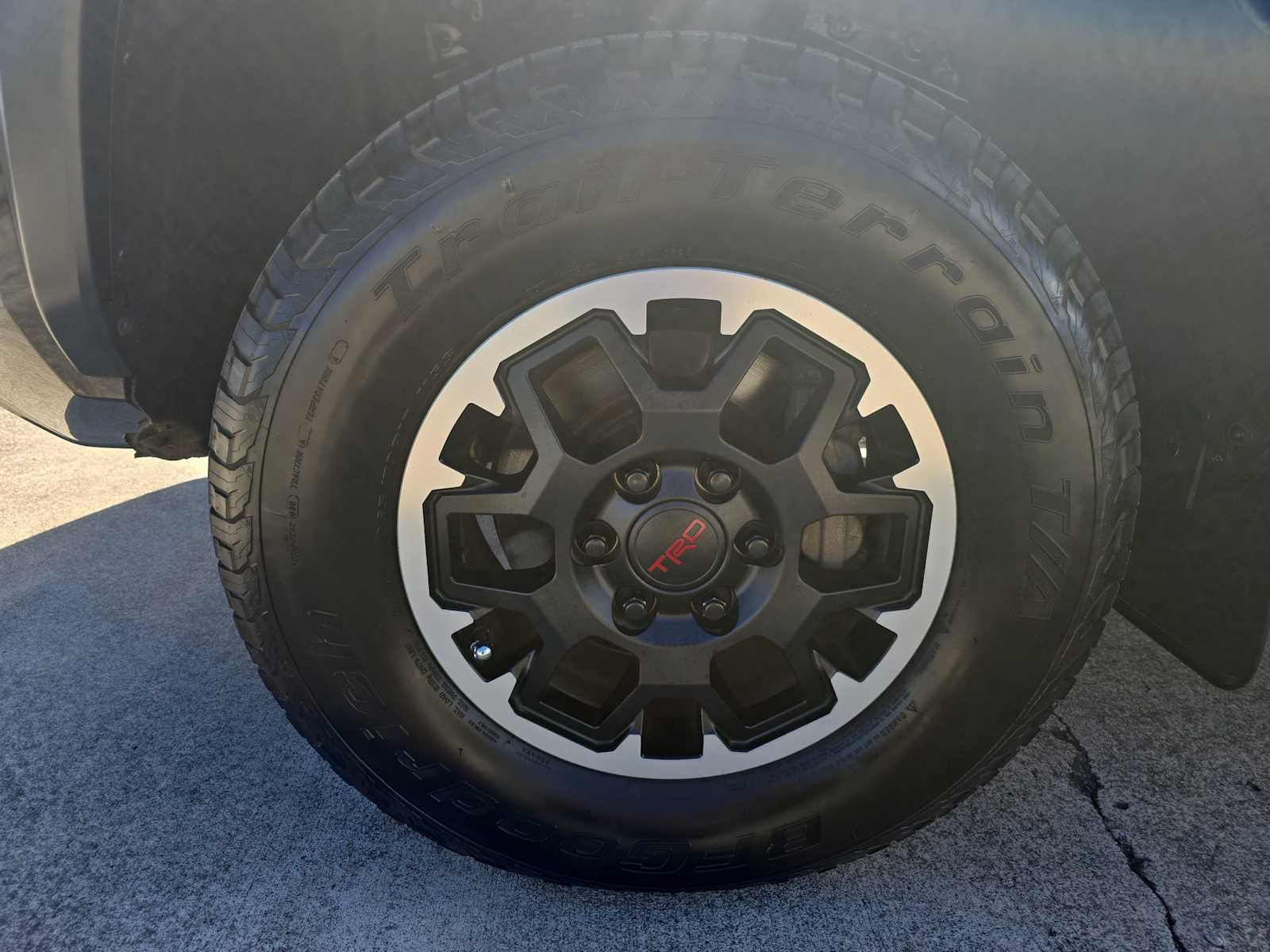 Used 2024 Toyota Tacoma TRD Off-Road AWD/4WD image 19