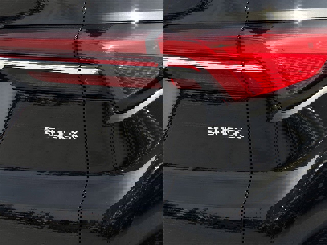 Certified 2025 Buick Enclave Preferred image 7