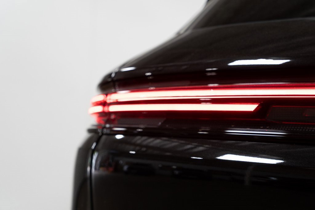 Used 2024 Porsche Cayenne image 8