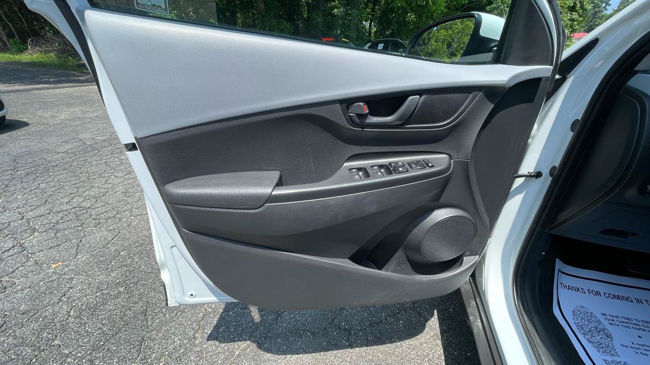 Used 2020 Hyundai Kona SE AWD/4WD image 15