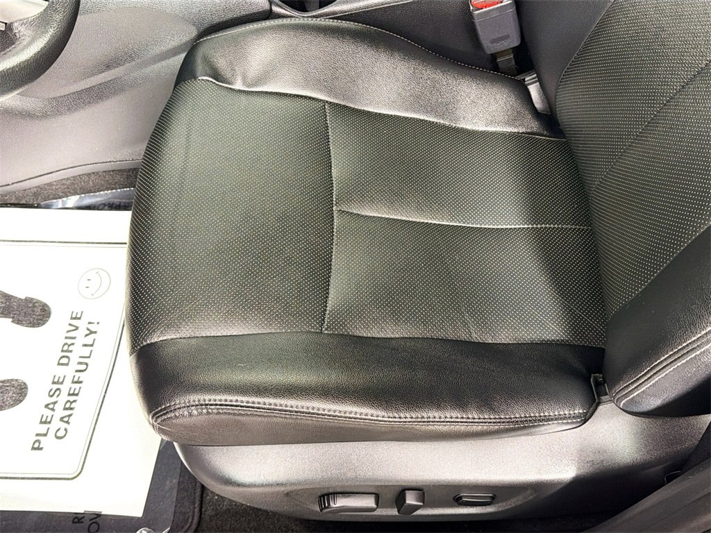 Used 2016 Nissan Rogue SL image 18