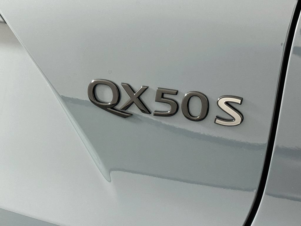 Used 2023 INFINITI QX50 Sport AWD/4WD image 10