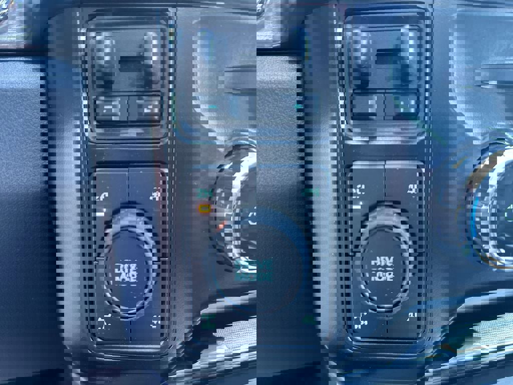 New 2025 Ford F350 Lariat w/ Lariat Ultimate Package image 27