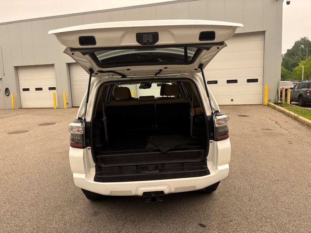 Used 2023 Toyota 4Runner SR5 AWD/4WD image 6