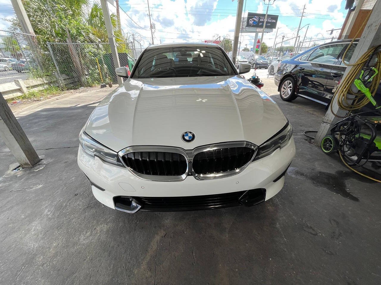 Used 2020 BMW 330i Sedan RWD image 1