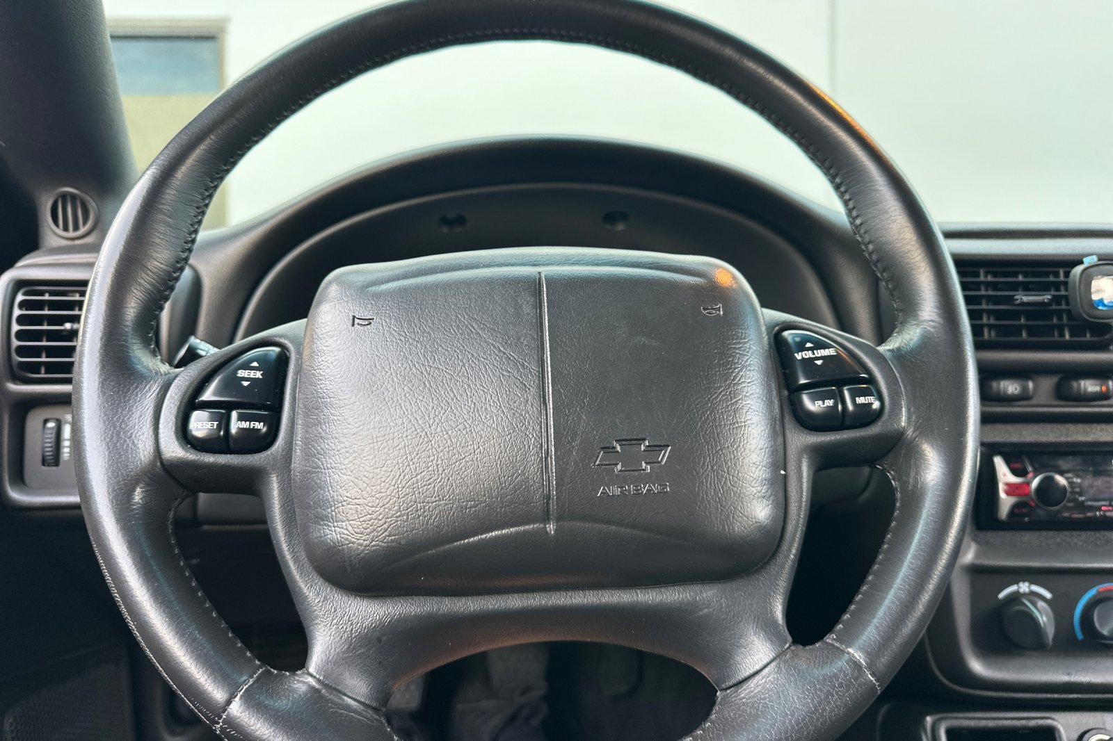 Used 2002 Chevrolet Camaro Z28 w/ SS Performance/Appearance Pkg RWD image 31
