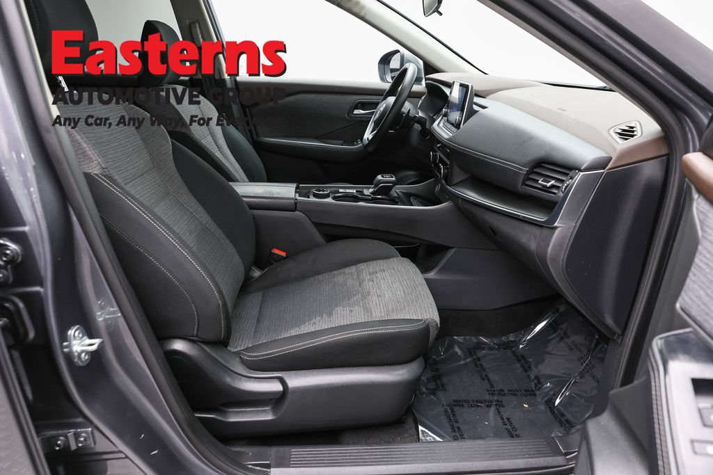 Used 2023 Nissan Rogue SV AWD/4WD image 24