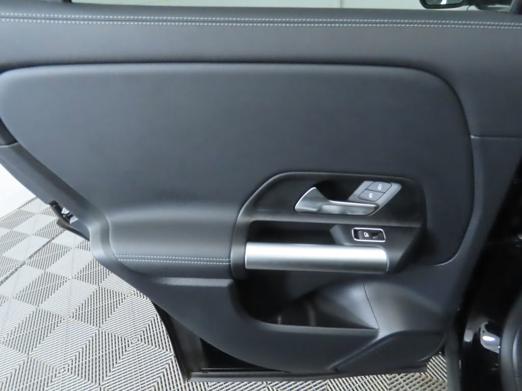 Certified 2025 Mercedes-Benz GLA 250 image 26