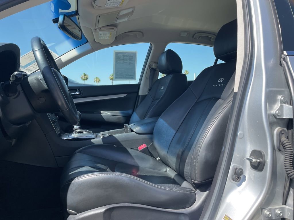 Used 2013 INFINITI G37 Journey RWD image 7