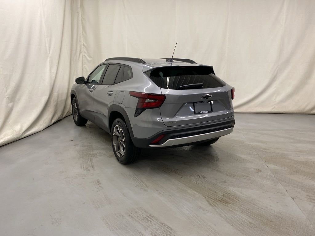 New 2026 Chevrolet Trax LT w/ Driver Confidence Package image 5