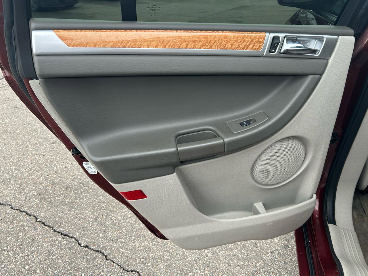 Used 2007 Chrysler Pacifica Limited FWD image 16