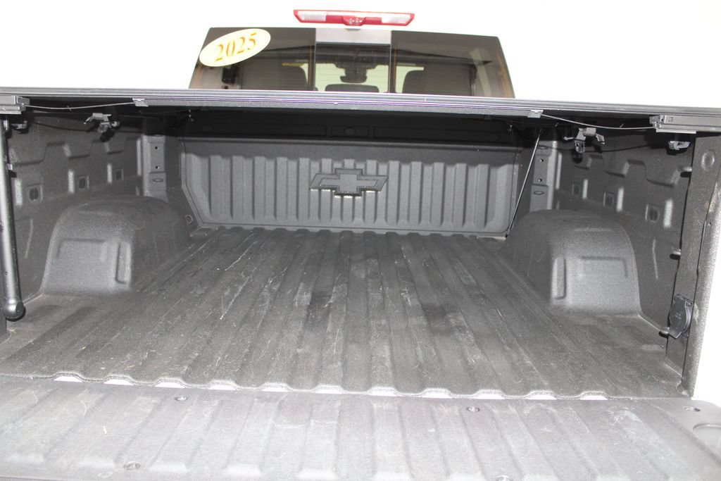Used 2025 Chevrolet Silverado 1500 LTZ w/ LTZ Premium Package AWD/4WD image 17