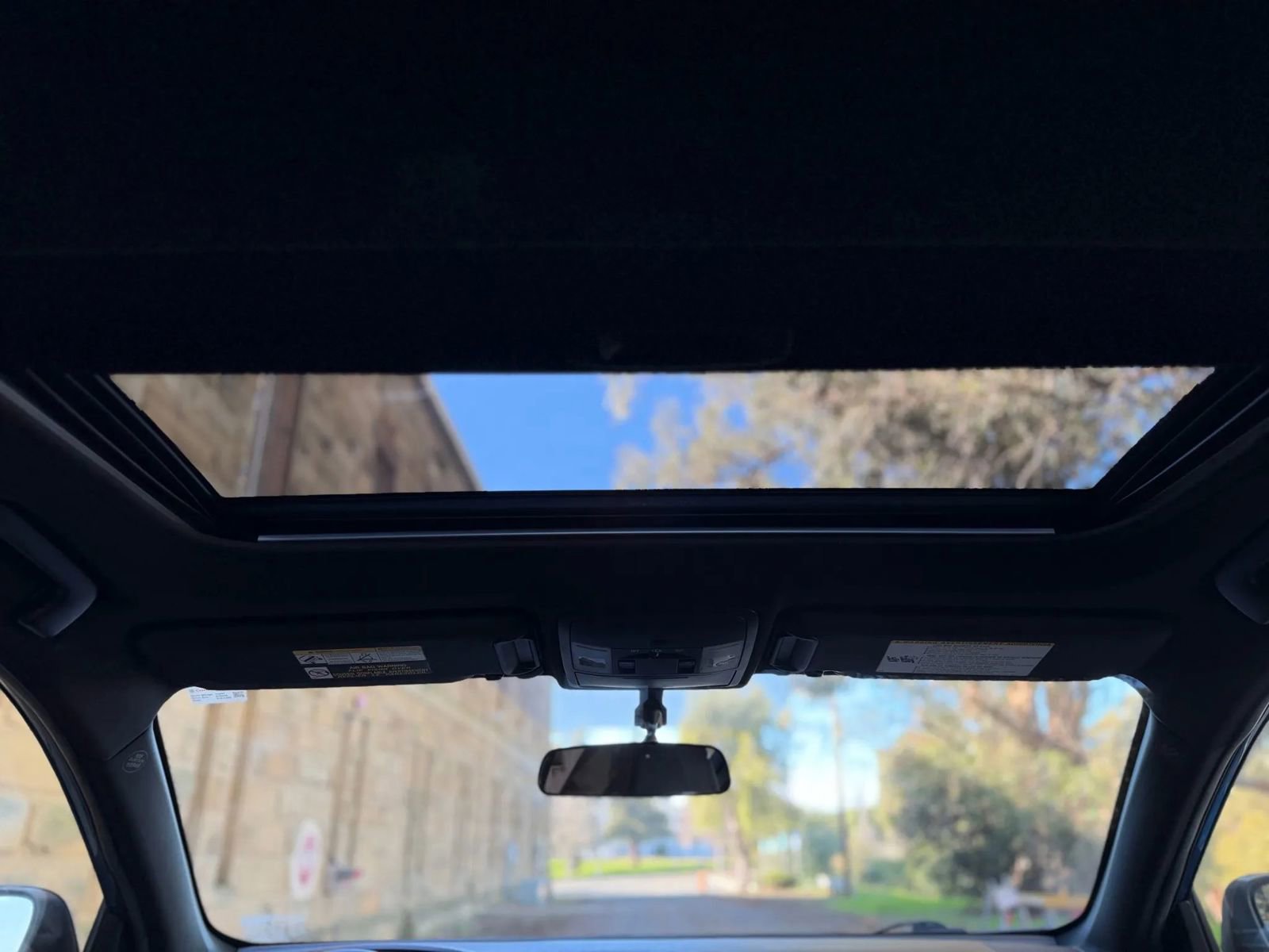 Used 2016 Toyota RAV4 SE FWD image 19