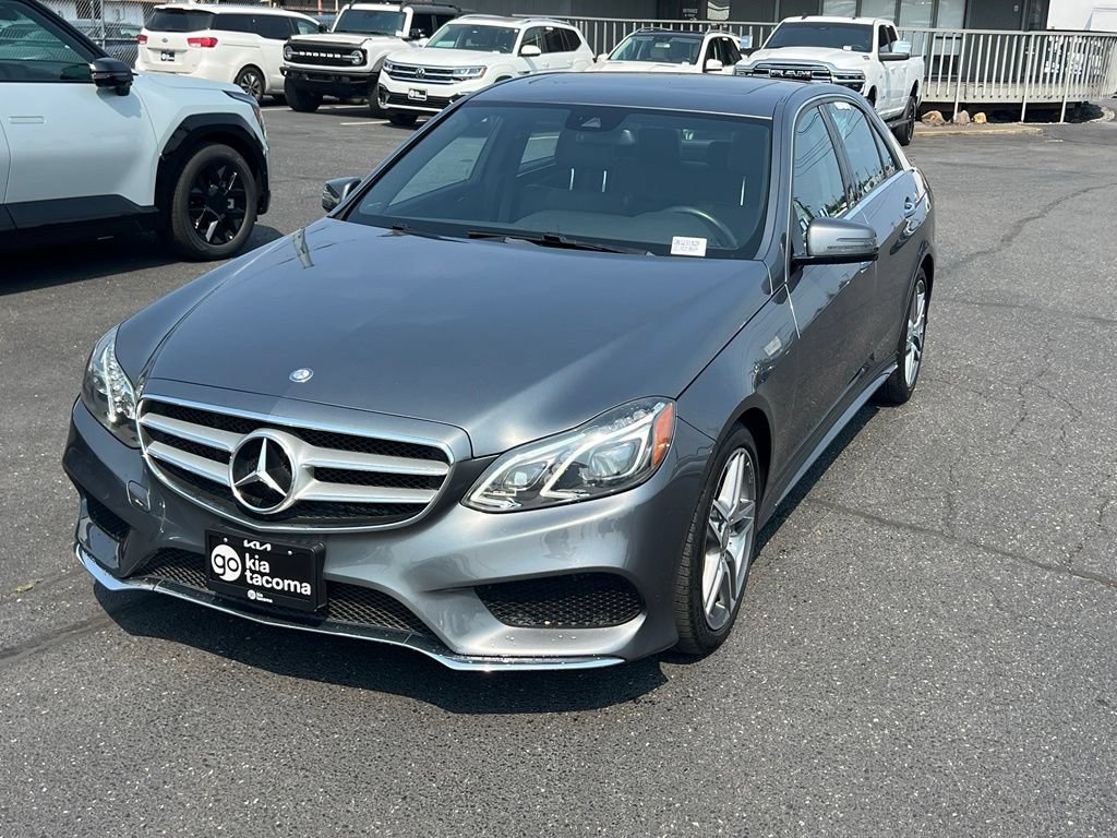 Used 2016 Mercedes-Benz E 350 4MATIC Sedan image 3