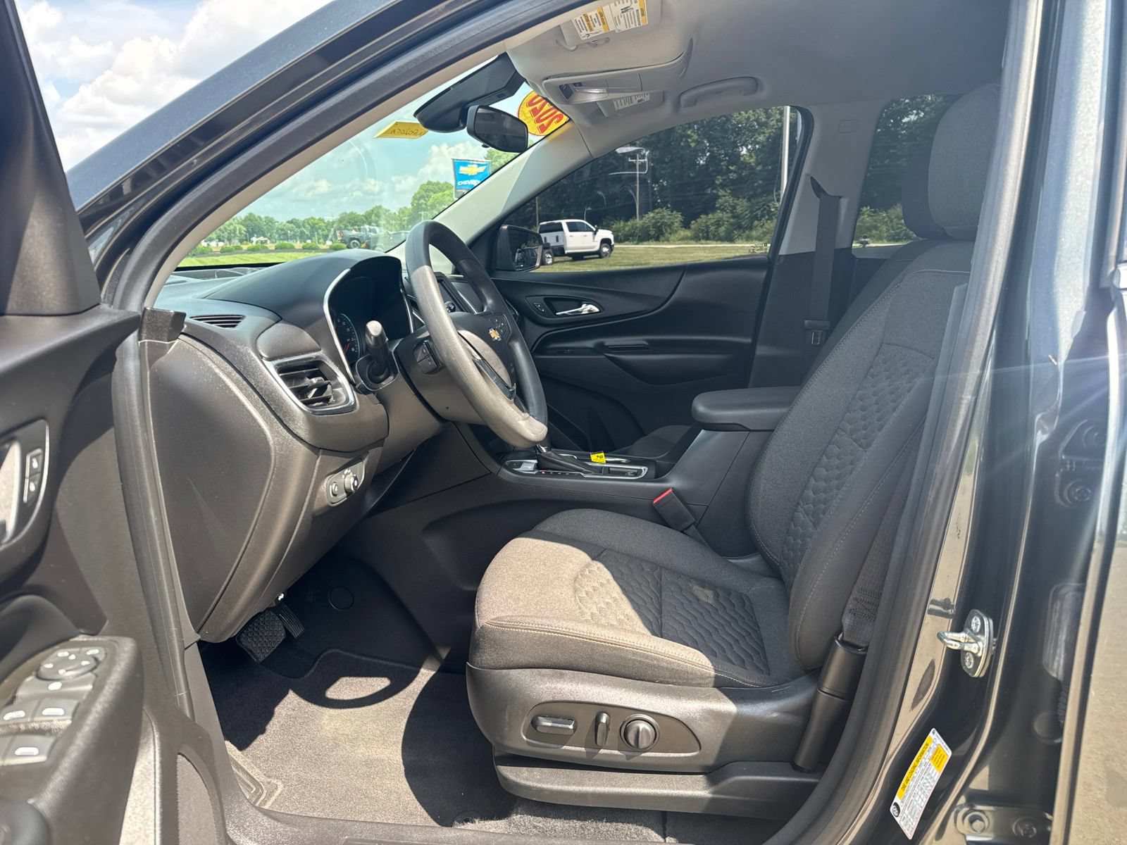 Used 2020 Chevrolet Equinox LT AWD/4WD image 17