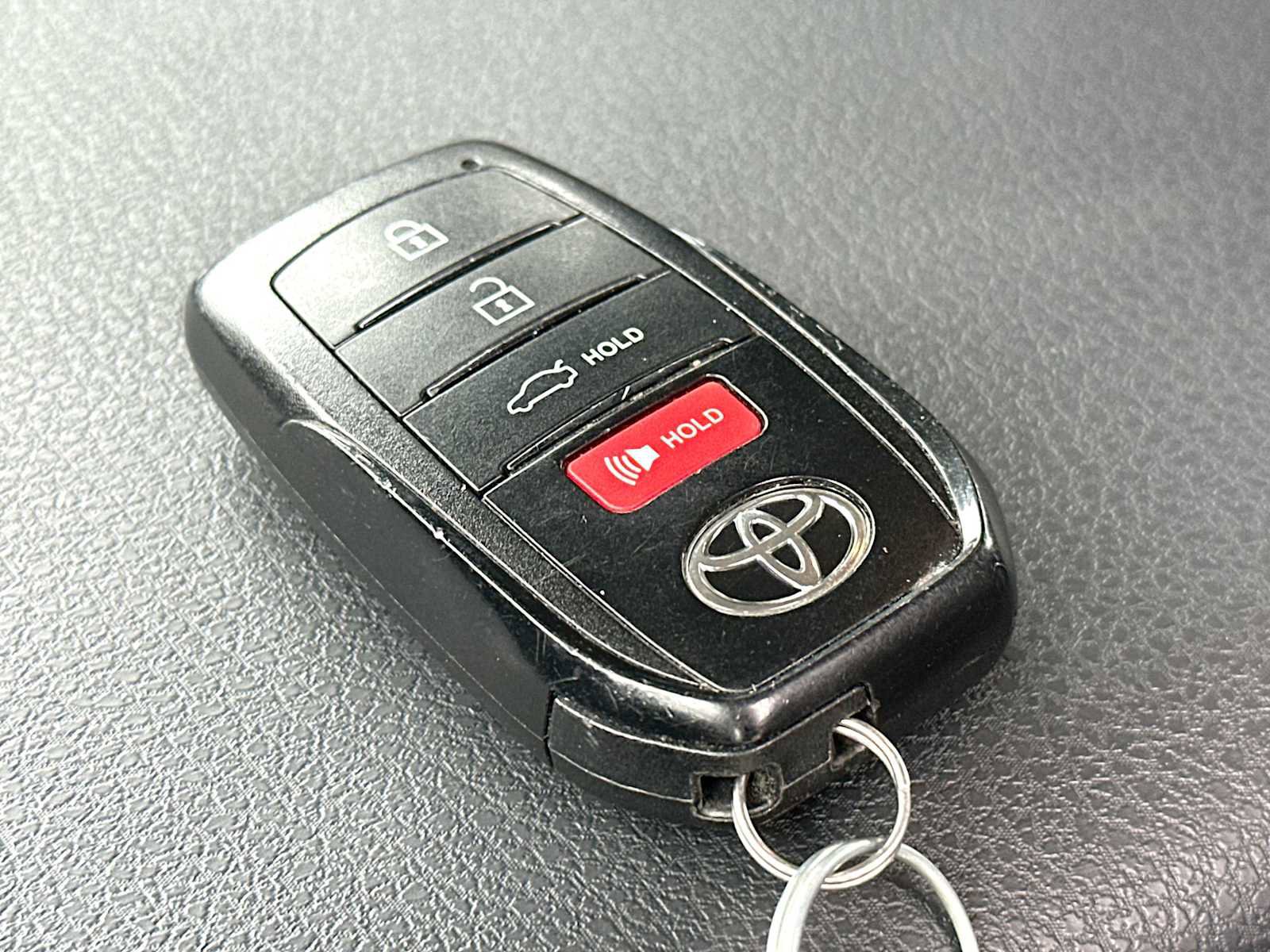 Used 2025 Toyota Camry LE image 29