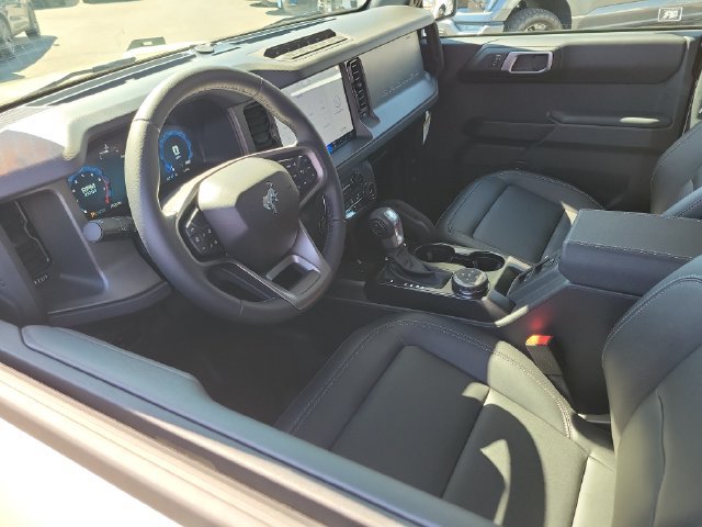 New 2026 Ford Bronco Badlands w/ Sasquatch Package AWD/4WD image 3