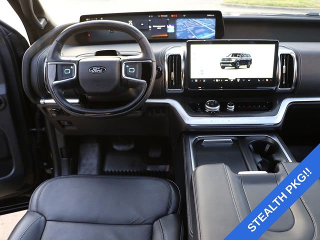 Used 2025 Ford Expedition Platinum w/ Stealth Appearance Package AWD/4WD image 17
