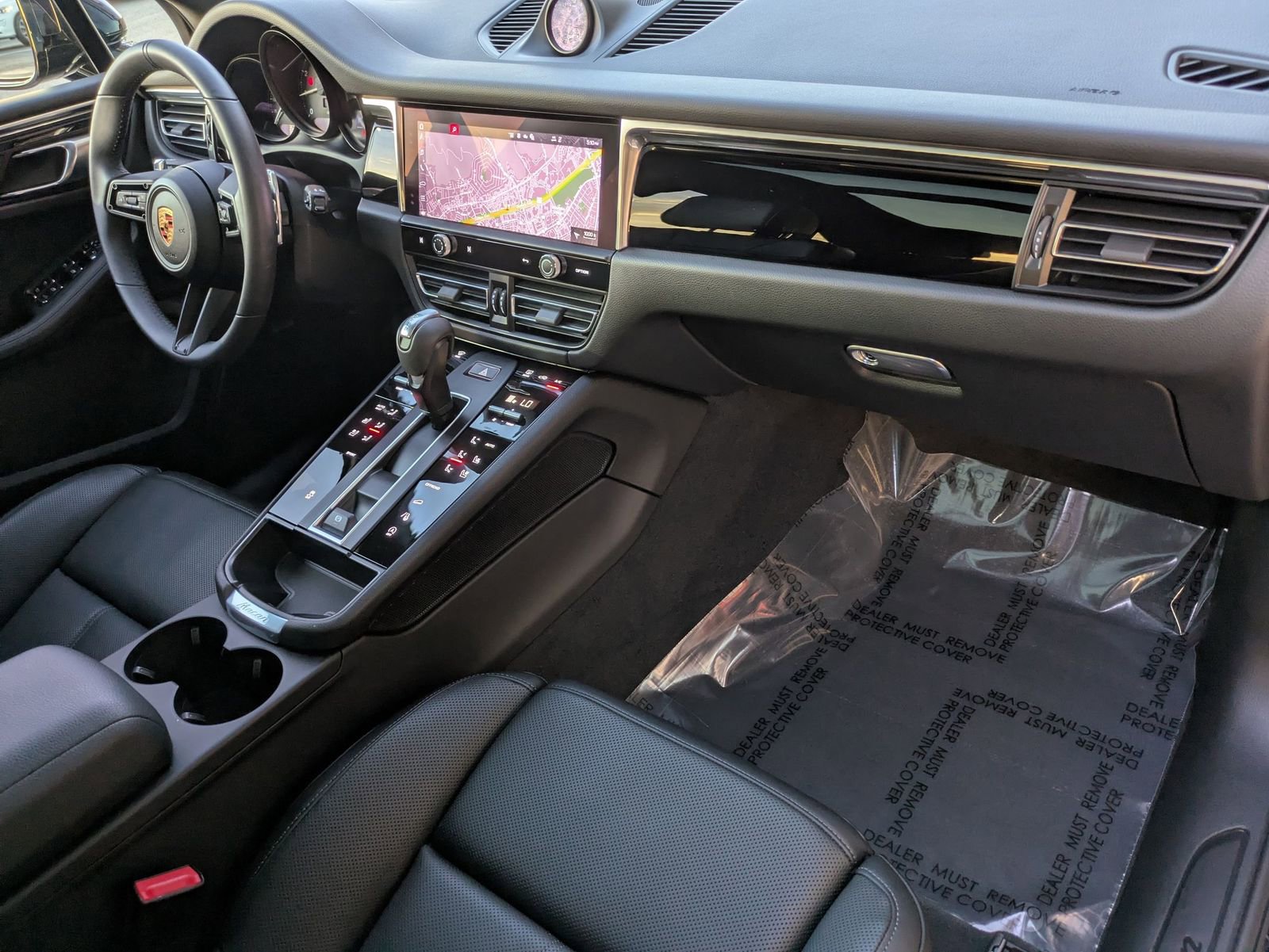 Certified 2026 Porsche Macan image 28