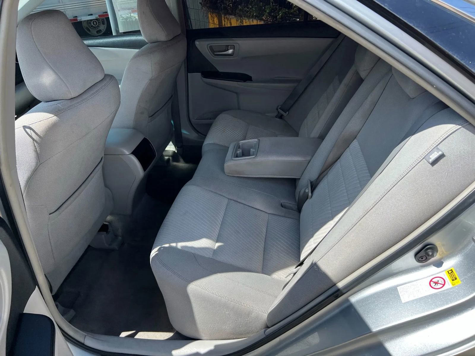 Used 2015 Toyota Camry LE image 8