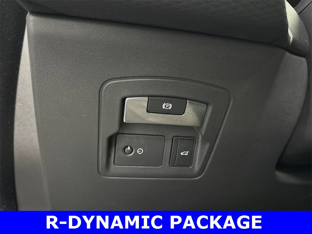 Used 2018 Land Rover Range Rover Velar R-Dynamic SE image 35