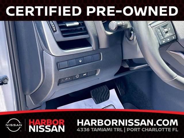 Certified 2025 Nissan Rogue SV AWD/4WD image 7