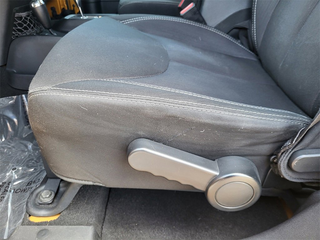 Used 2014 Jeep Wrangler Unlimited Sahara w/ Connectivity Group image 12