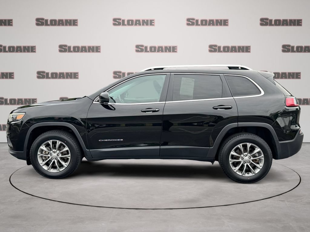 Used 2020 Jeep Cherokee Latitude Plus w/ Cold Weather Group AWD/4WD image 2