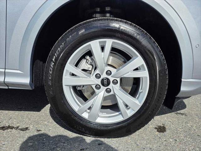 Used 2025 Audi Q5 Premium w/ Convenience Package AWD/4WD image 9