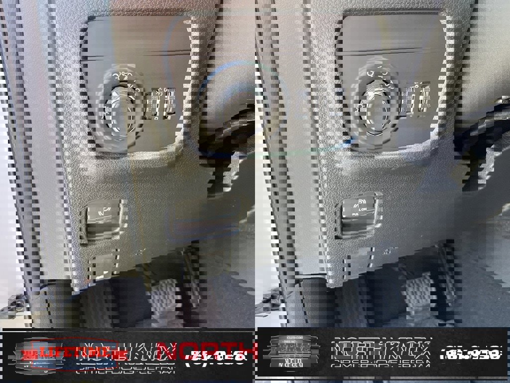 New 2025 Jeep Grand Cherokee Altitude image 7