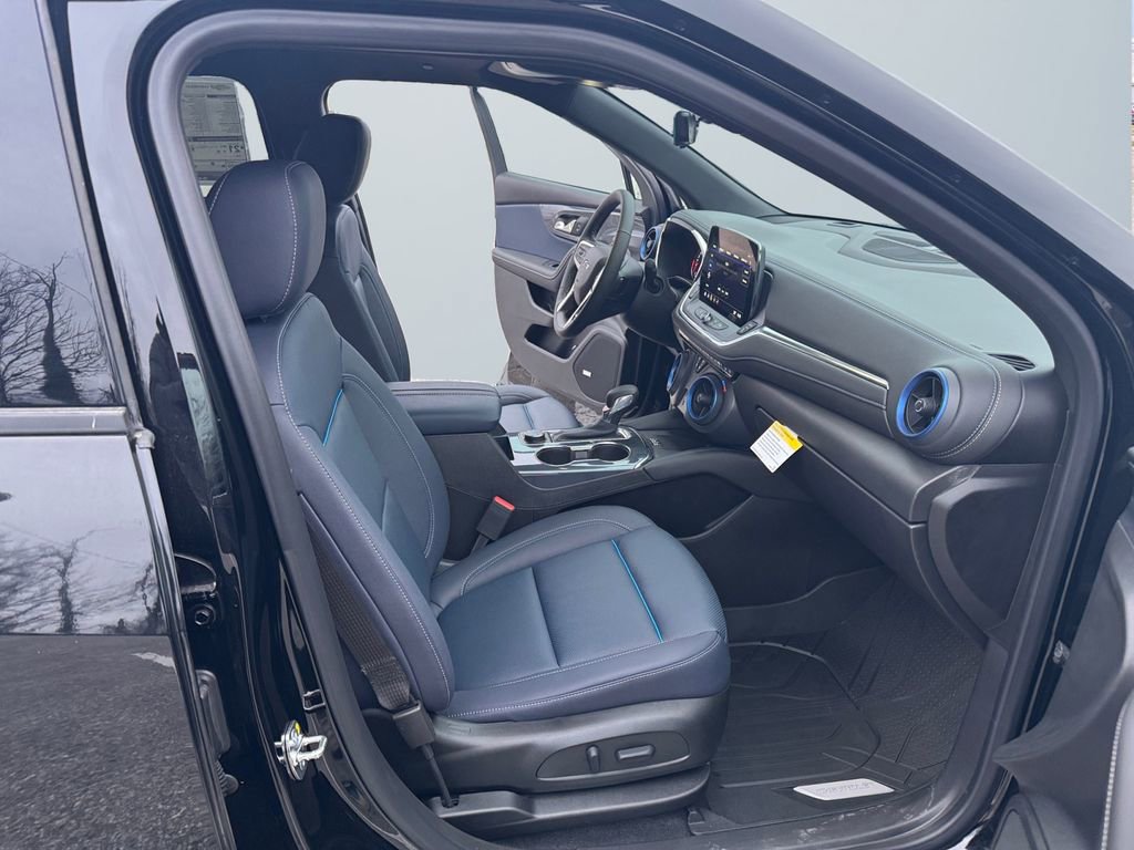 New 2025 Chevrolet Blazer RS w/ Driver Confidence II Package image 15