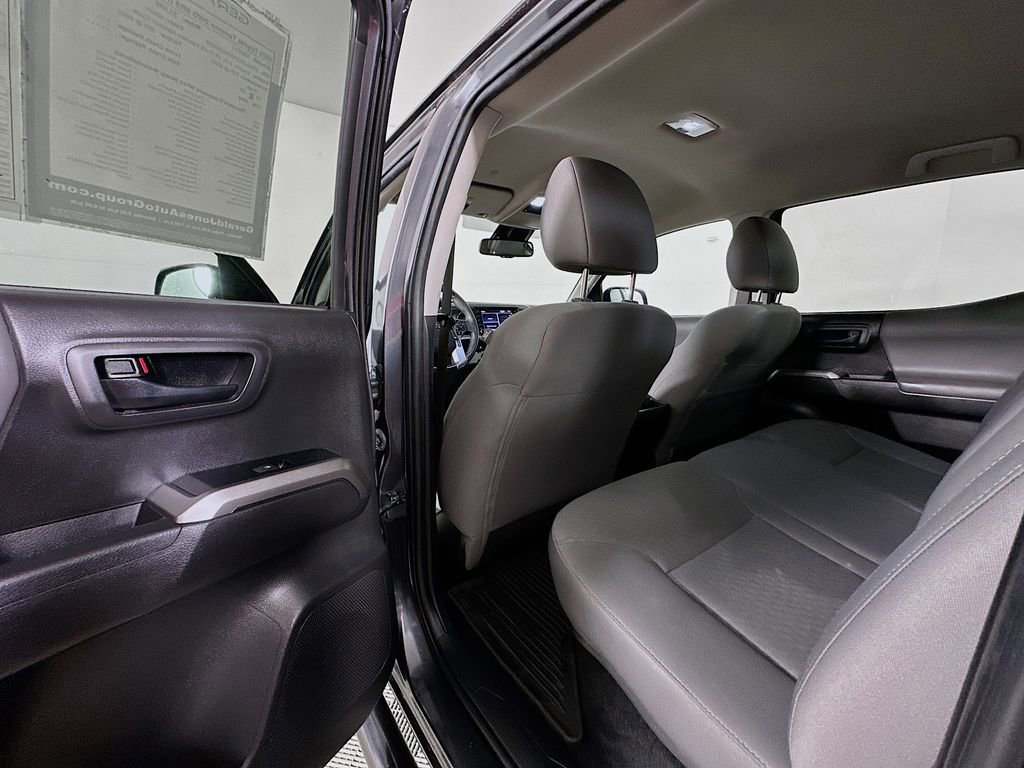Used 2023 Toyota Tacoma SR5 w/ Technology Package image 17