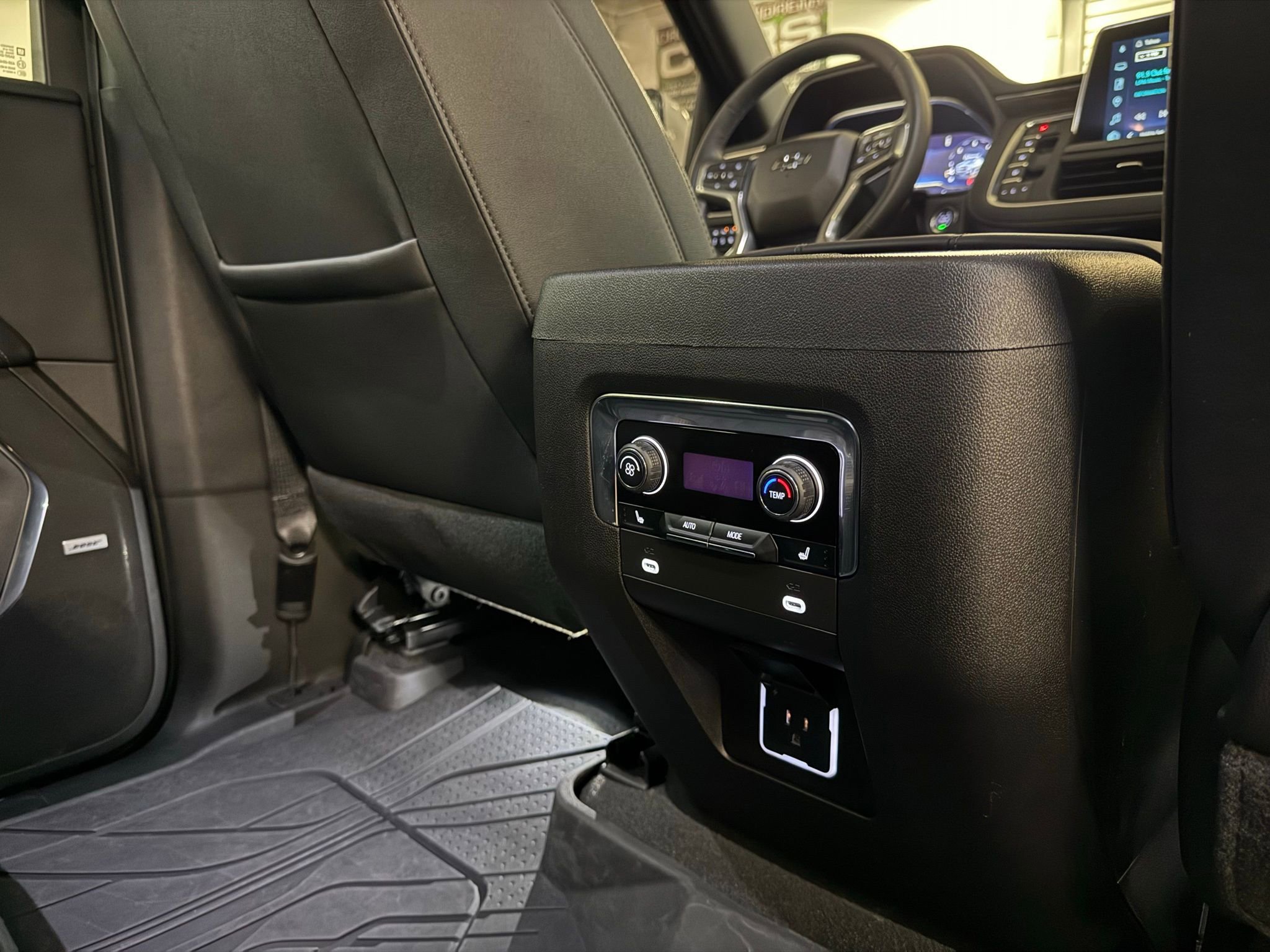 Used 2023 Chevrolet Tahoe Z71 image 32