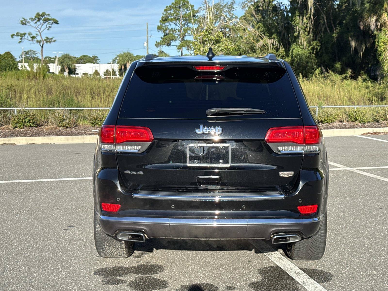 Used 2017 Jeep Grand Cherokee Summit AWD/4WD image 4