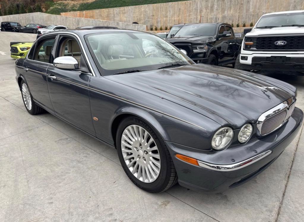 Used 2006 Jaguar XJ Vanden Plas image 3