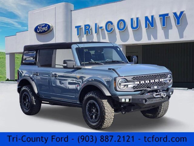 Used 2022 Ford Bronco Badlands image 1
