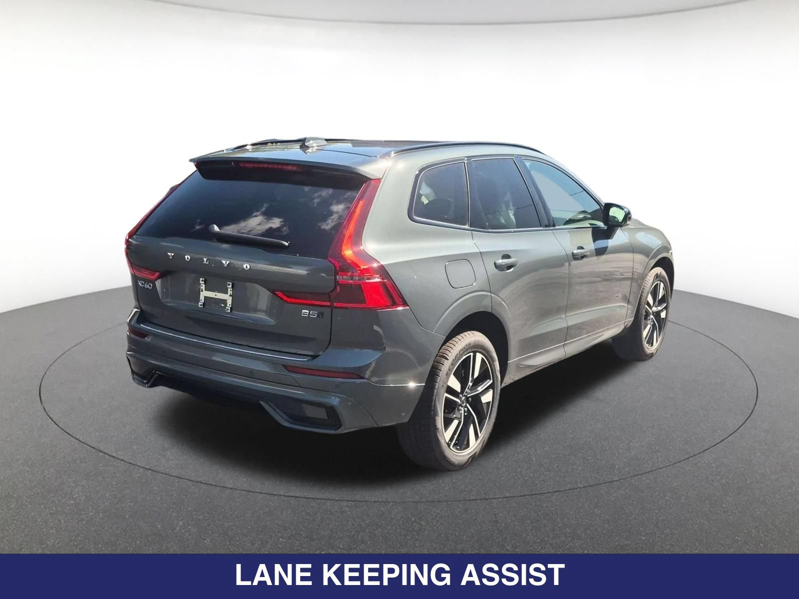 New 2027 Volvo XC60 B5 Core AWD/4WD image 6