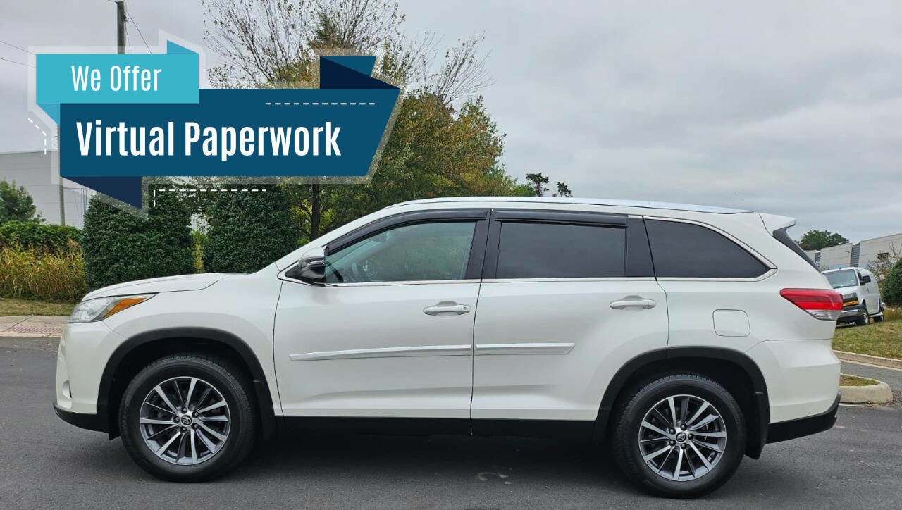 Used 2019 Toyota Highlander XLE image 2