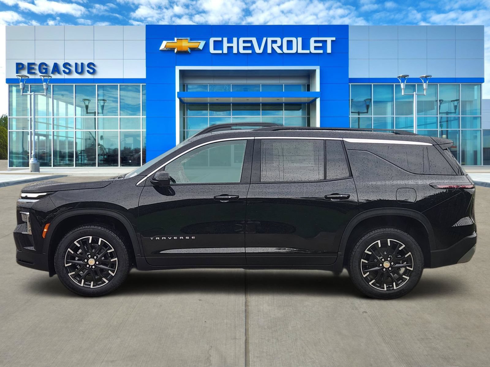 New 2026 Chevrolet Traverse LT w/ Sun and Wheel Package FWD video 3